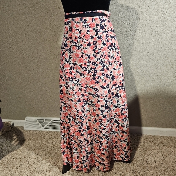 CJ Banks Dresses & Skirts - CJ Banks Maxi Skirt Floral Print Navy Pink White Size 2X‎ Women's